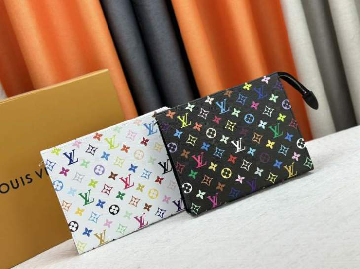 Picture of Louis Vuitton Wallets _SKUfw221093913fw